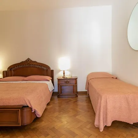 Unika House דירה *